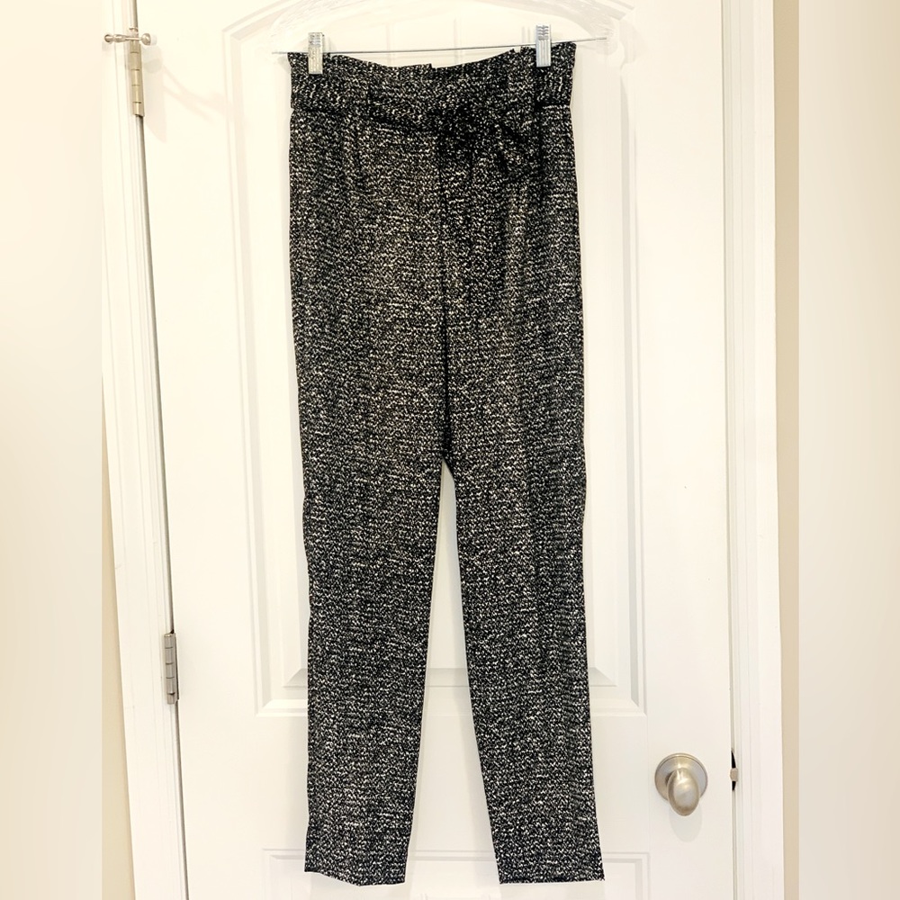 Express High rise Ankle Paperbag pants, black and white, size 0.